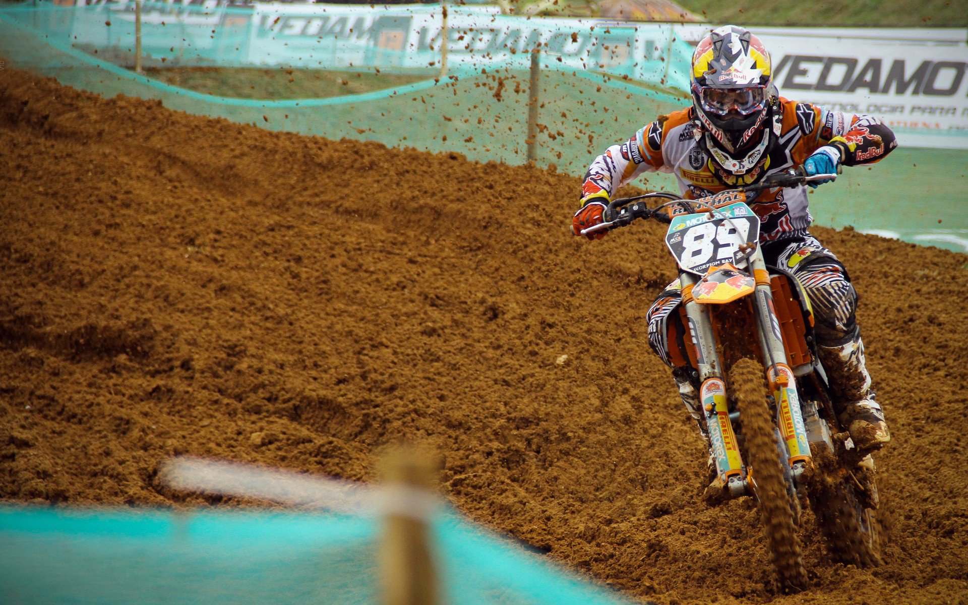 体育营销推动足球发展